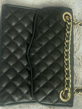 Black Quilted Chain-Handle Women’s Shoulder Bag